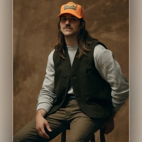 Filson Mackinaw wool vest in hunter green - Picture 1 of 6